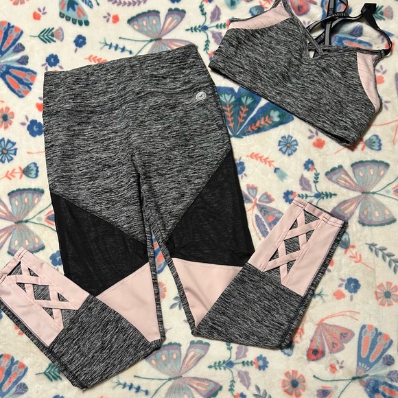 Hollister Cali Sport Set - Picture 1 of 7